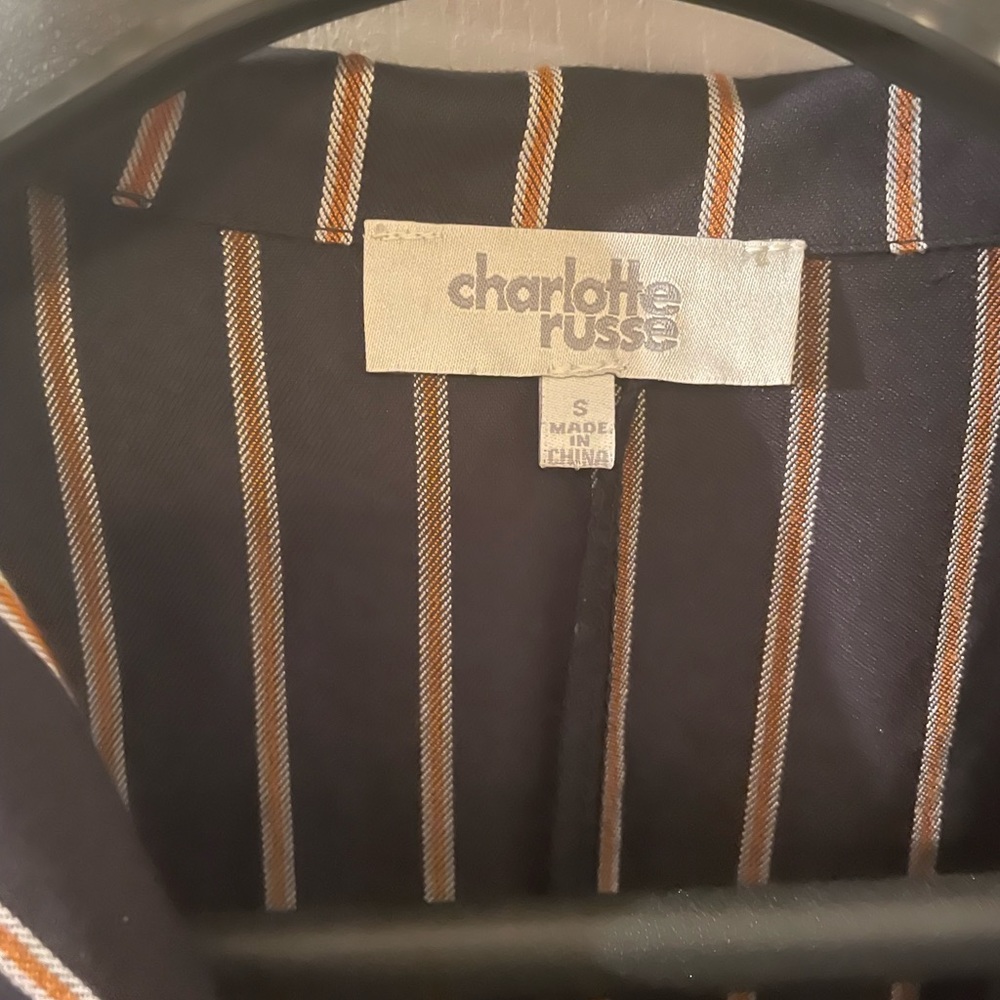 Blazer - Picture 2 of 3